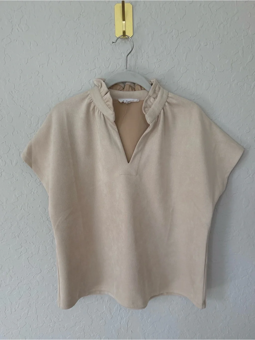 THML Short Sleeve Suede Top in Cream size Medium